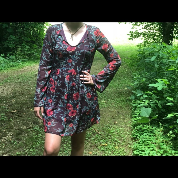 Dress - Picture 1 of 2